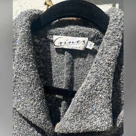 Crines Design Boucle Blazer, Size 38, bought in Paris, tailored bodice, stunning - Picture 3 of 6